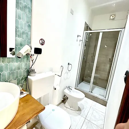 Eyexei Domus Oda ve Kahvaltı 4*