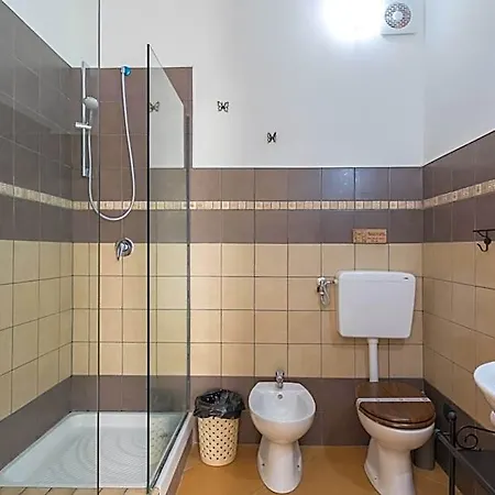 Eyexei Domus