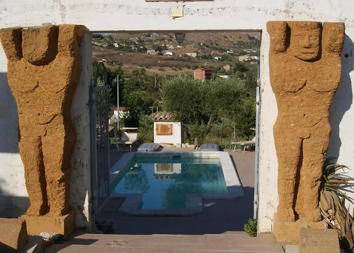 Oda ve Kahvaltı Eyexei Domus 4*
