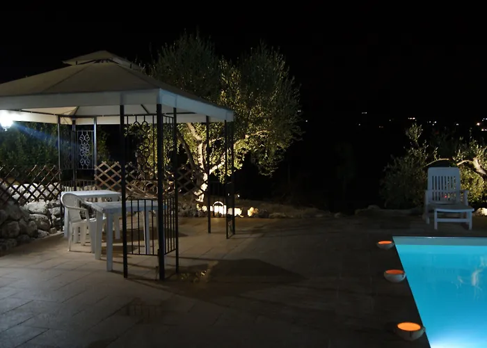 Eyexei Domus Oda ve Kahvaltı 4*